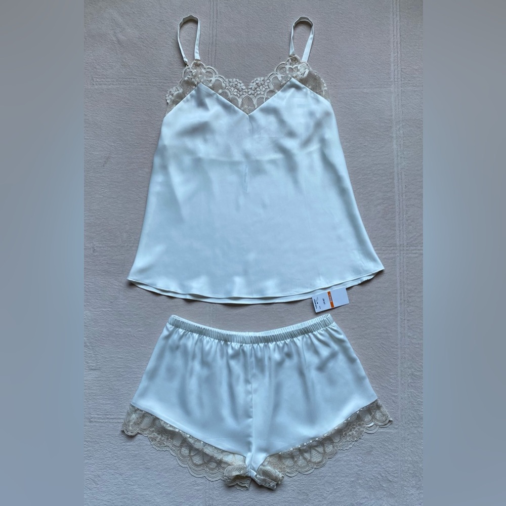 FLORA NIKROOZ 2-Piece Set Lingerie, Cami, Elegant White Lace Trim, SMALL, Cream